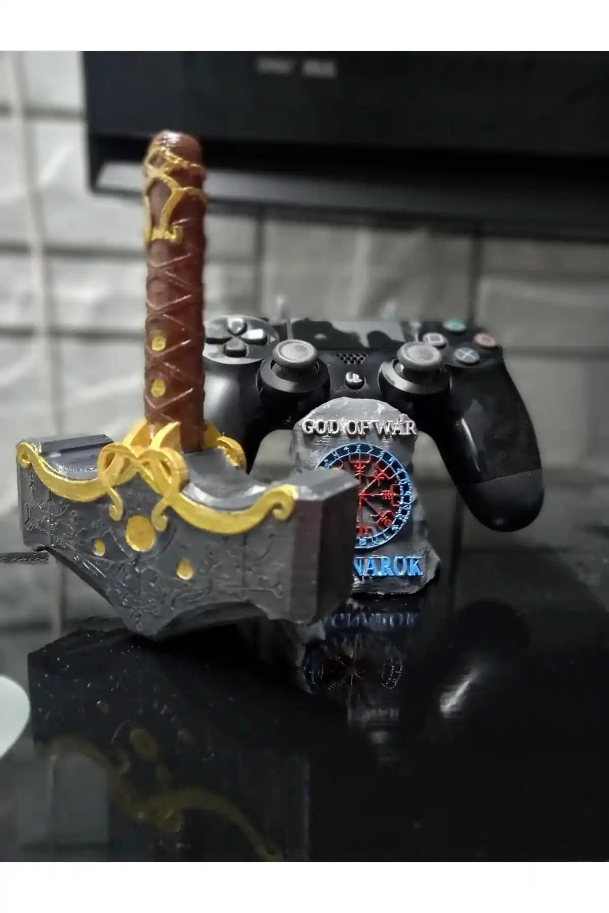 Thorn Tech God Of War Ragnarok Mjölnir PS4 Kol Tutucu Stand İncelemesi ve Özellikleri