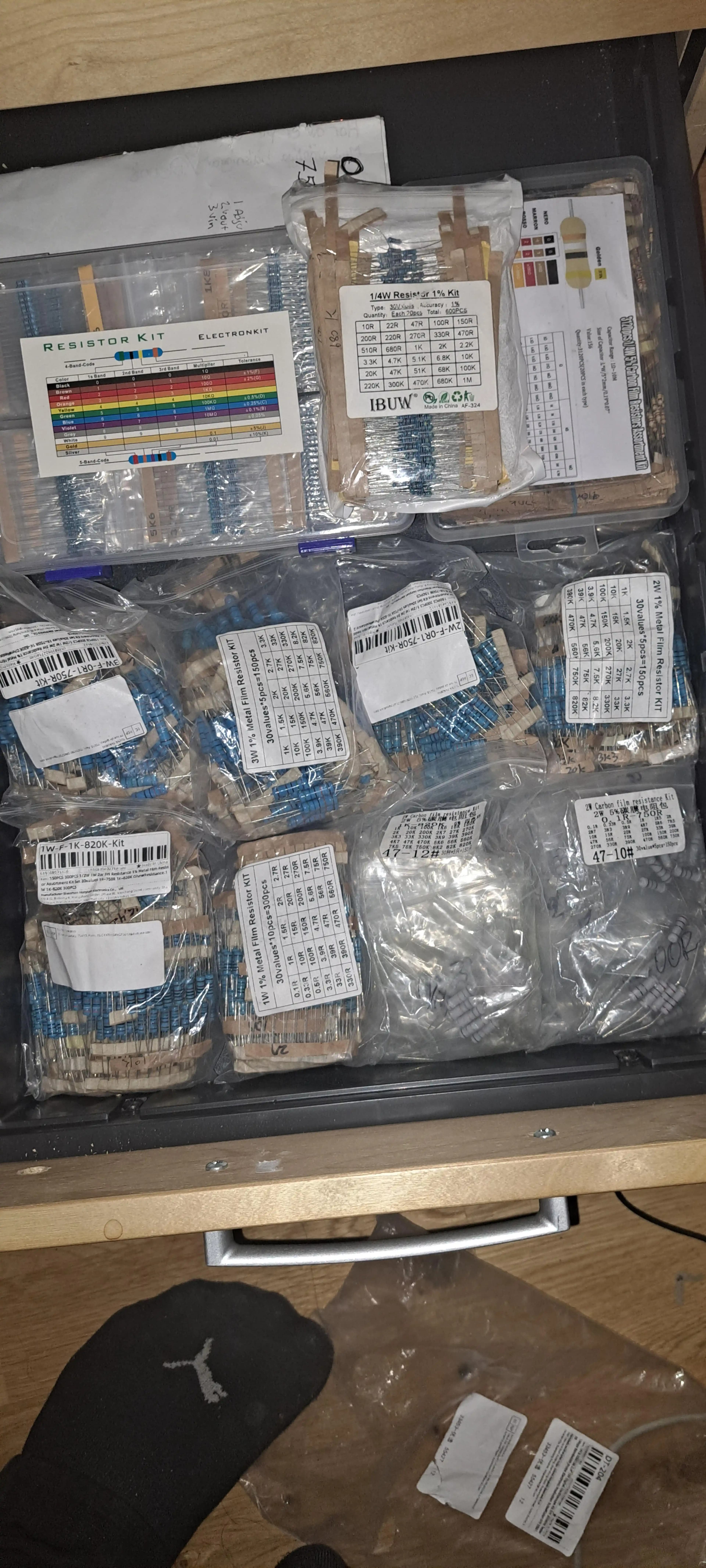 Elektronik Projelerde Direnç Stoku: Değer, Güç ve Tip Çeşitliliğinin Önemi