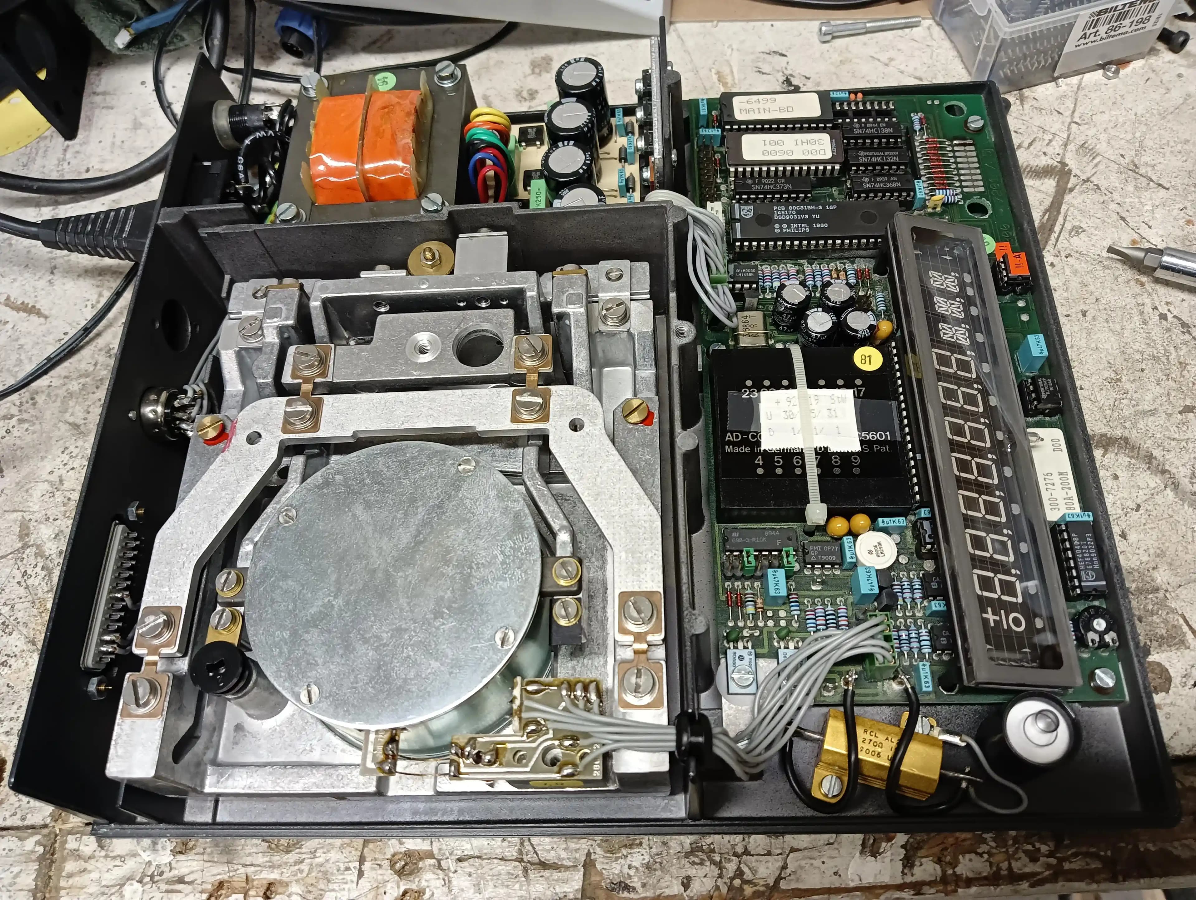 Eski Analitik Terazilerde Kuvvet Geri Kazanım Sensörleri ve İç Mekanizma Özellikleri