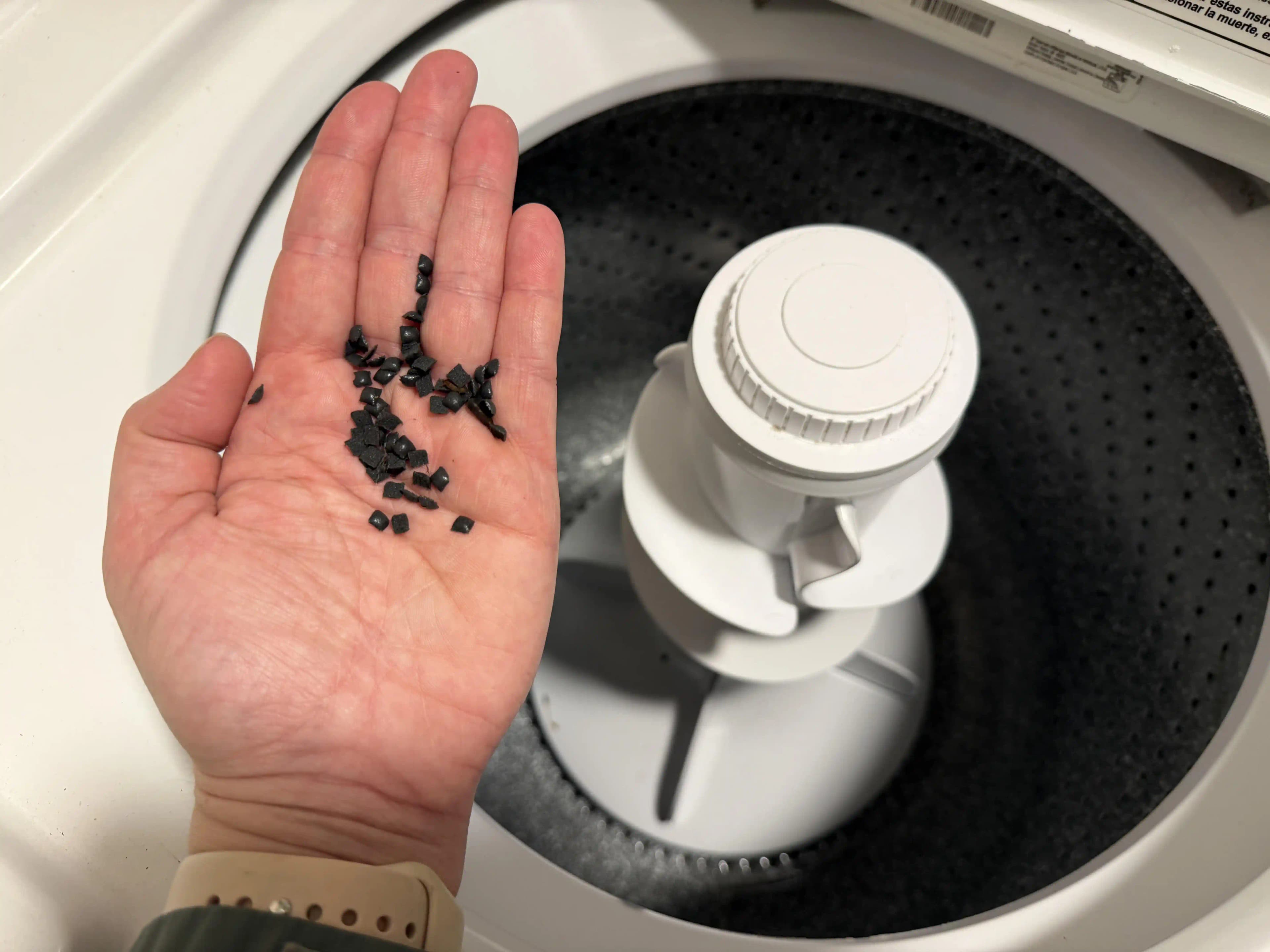 Köpek Araba Koltuğu Kılıfı Yıkandıktan Sonra Çamaşır Makinesi Tahliye Sorunları ve Çözümleri