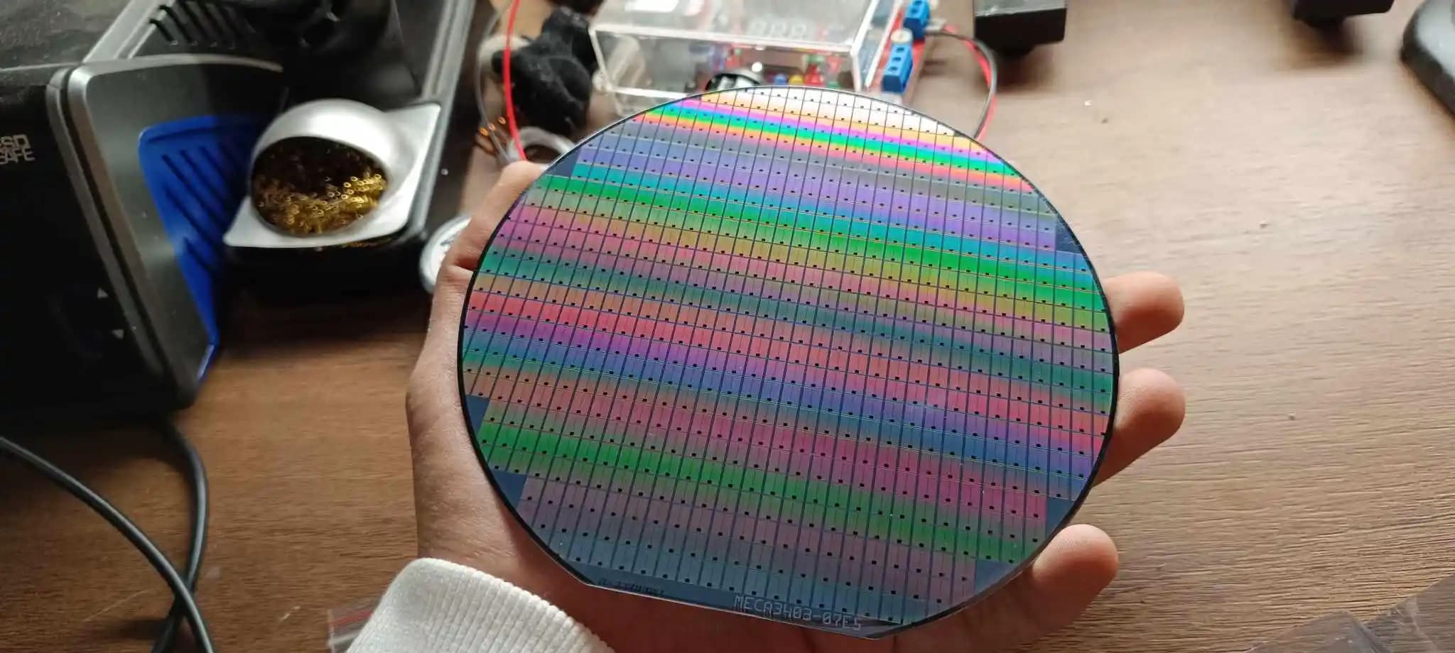 Modern Elektroniğin Temeli: Silikon Wafer Nedir ve Kullanım Alanları Nelerdir?