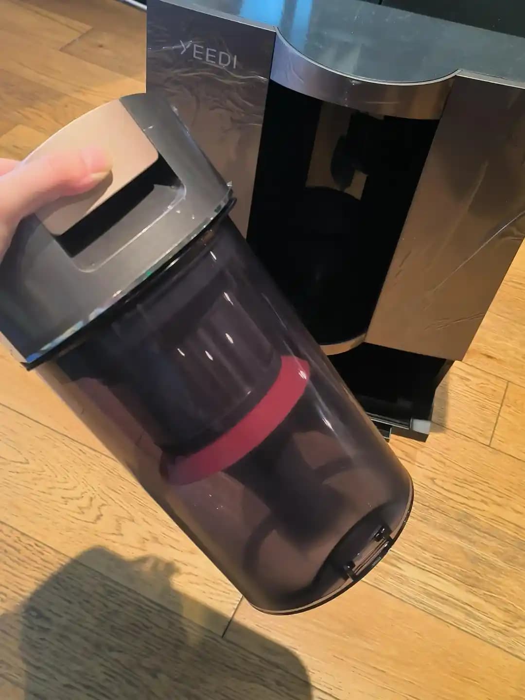 Torbasız Robot Süpürgeler: Kullanım Deneyimleri, Avantajları ve Torbalı Modellerle Karşılaştırma