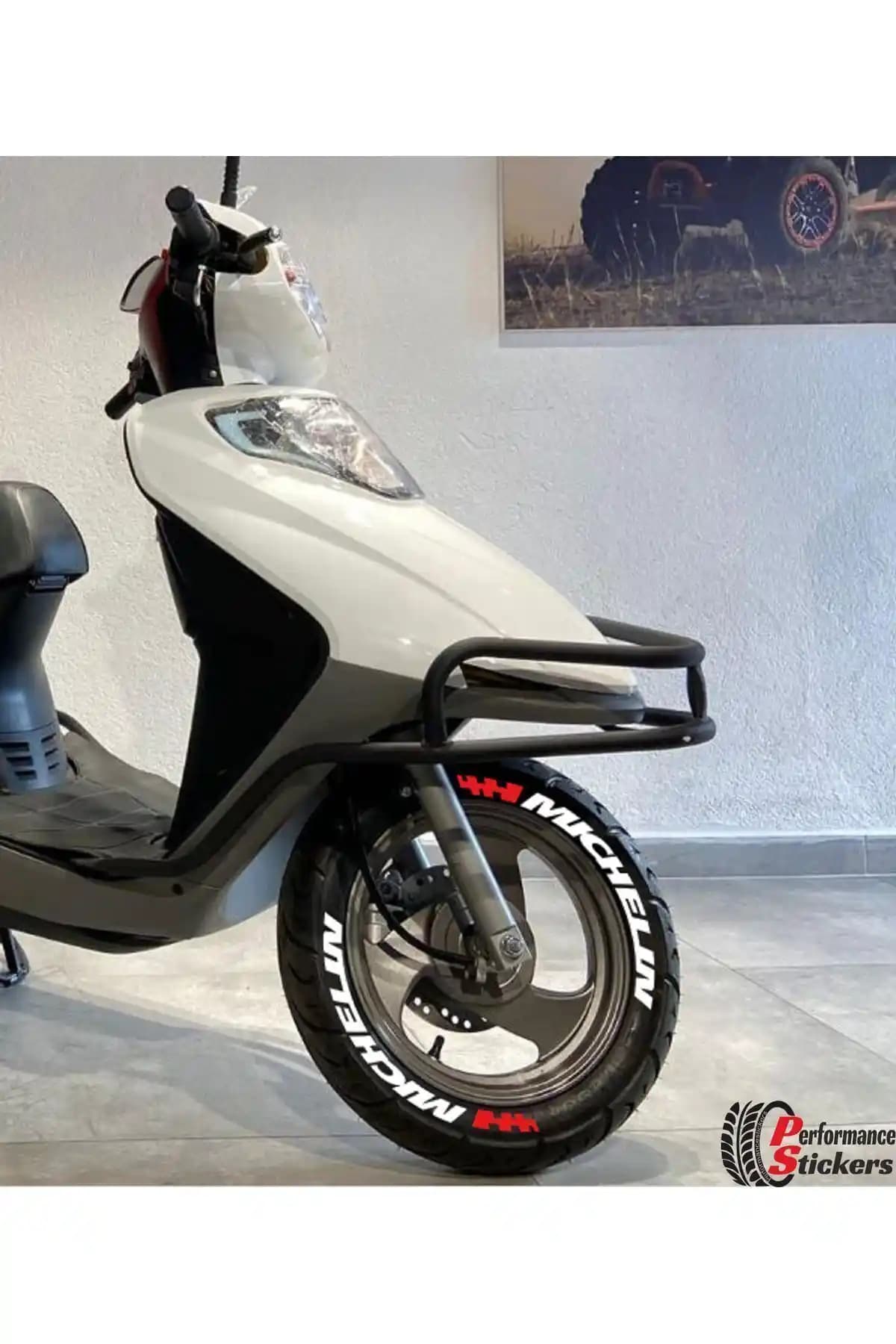 Michelin Marka Lastik Sticker Seti: Dayanıklı ve Estetik Motor ve Scooter Aksesuarları