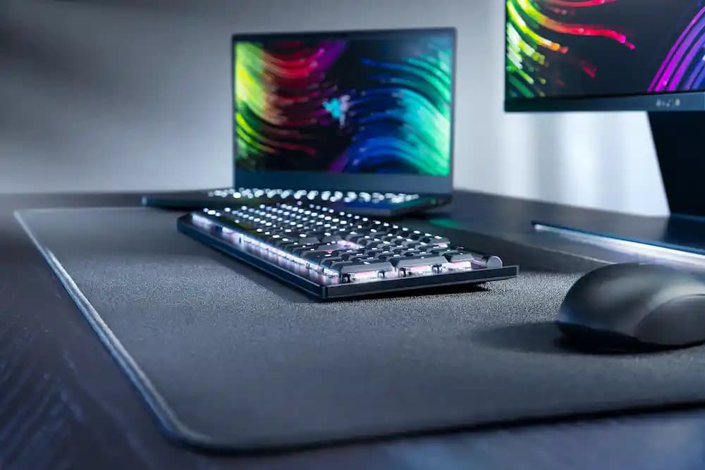 Razer DeathStalker V2 Pro ve Yapay Zeka Destekli Oyun Teknolojileri Üzerine Değerlendirme