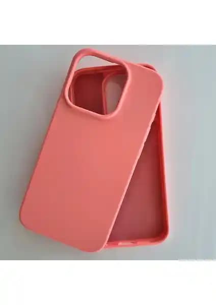 iPhone 15 Pro İçin Kadife Esnek Silikon Lansman Kılıfı: Şıklık ve Koruma Çözümü