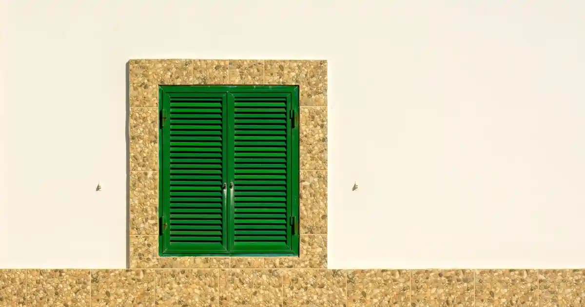 Aprilla 4034 Araç Süpürgesi: Kompakt ve Kullanışlı Temizlik Çözümü