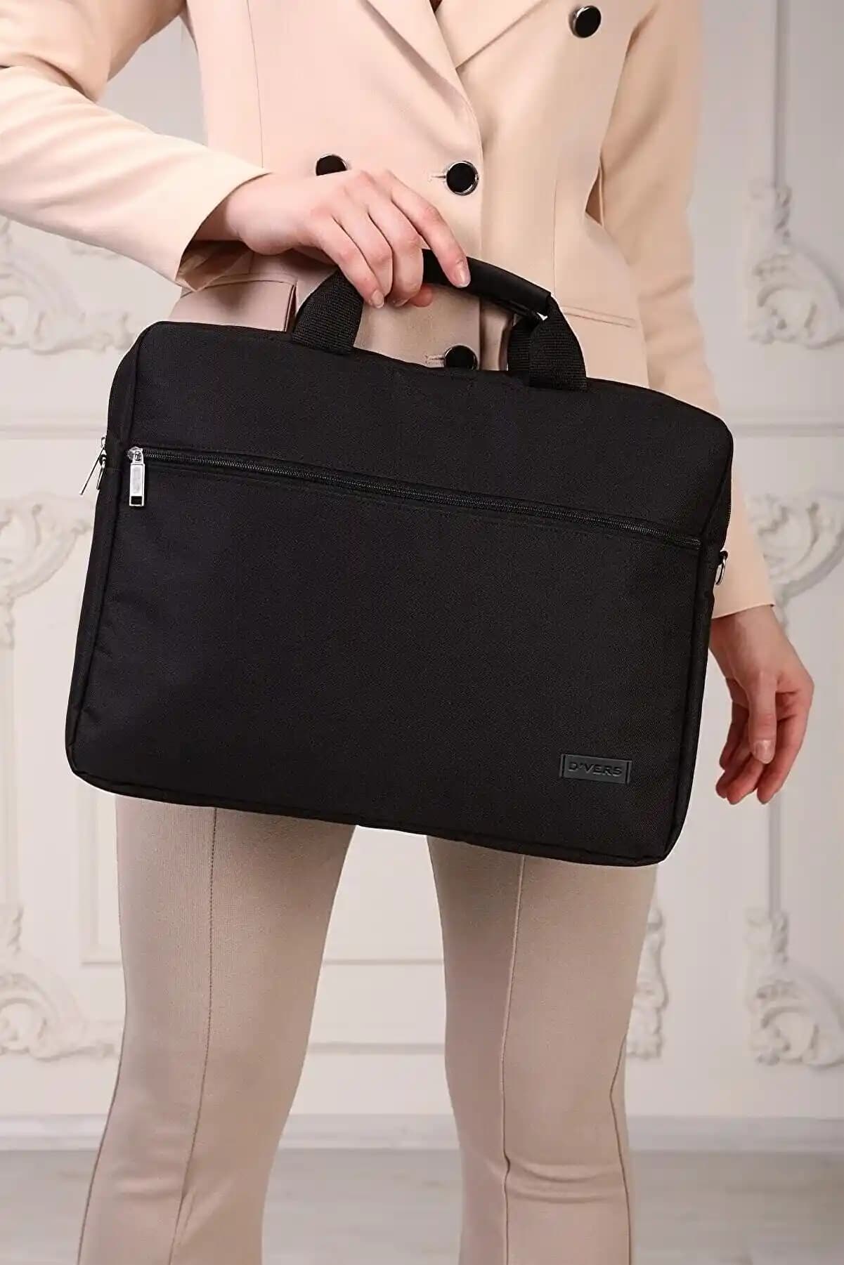 D-верс Laptop Çantaları: Dayanıklı ve Ergonomik Tasarımlarla Güvenli Taşıma Çözümü