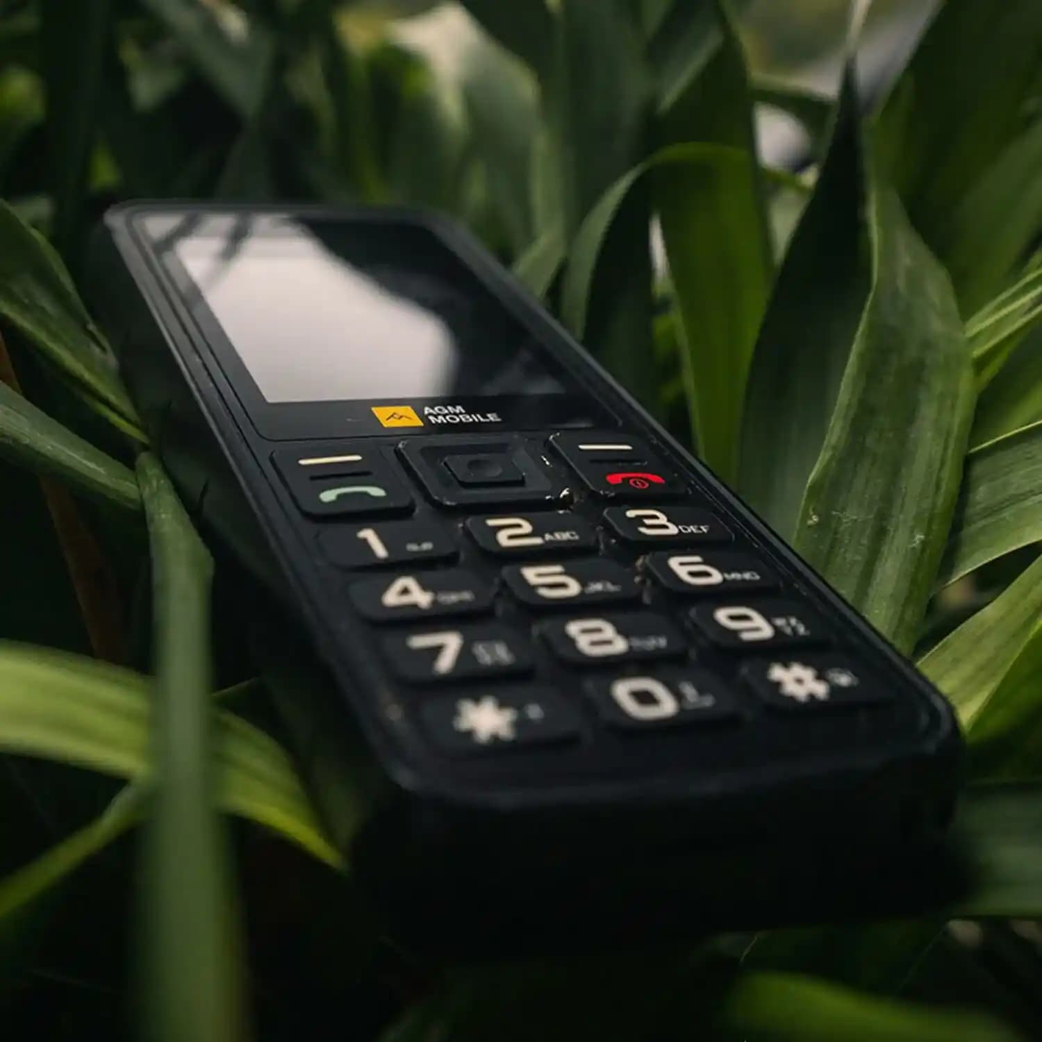 Dayanıklı Cep Telefonları: Zorlu Koşullarda Güvenilirlik ve Performans