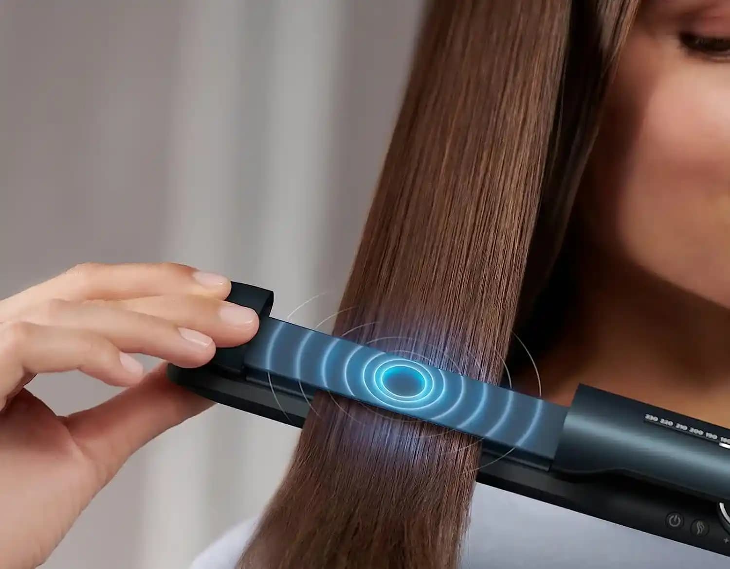 En İyi Saç Düzleştirici Seçimi 2023 Güncel Trendler ve Teknolojik Özellikler