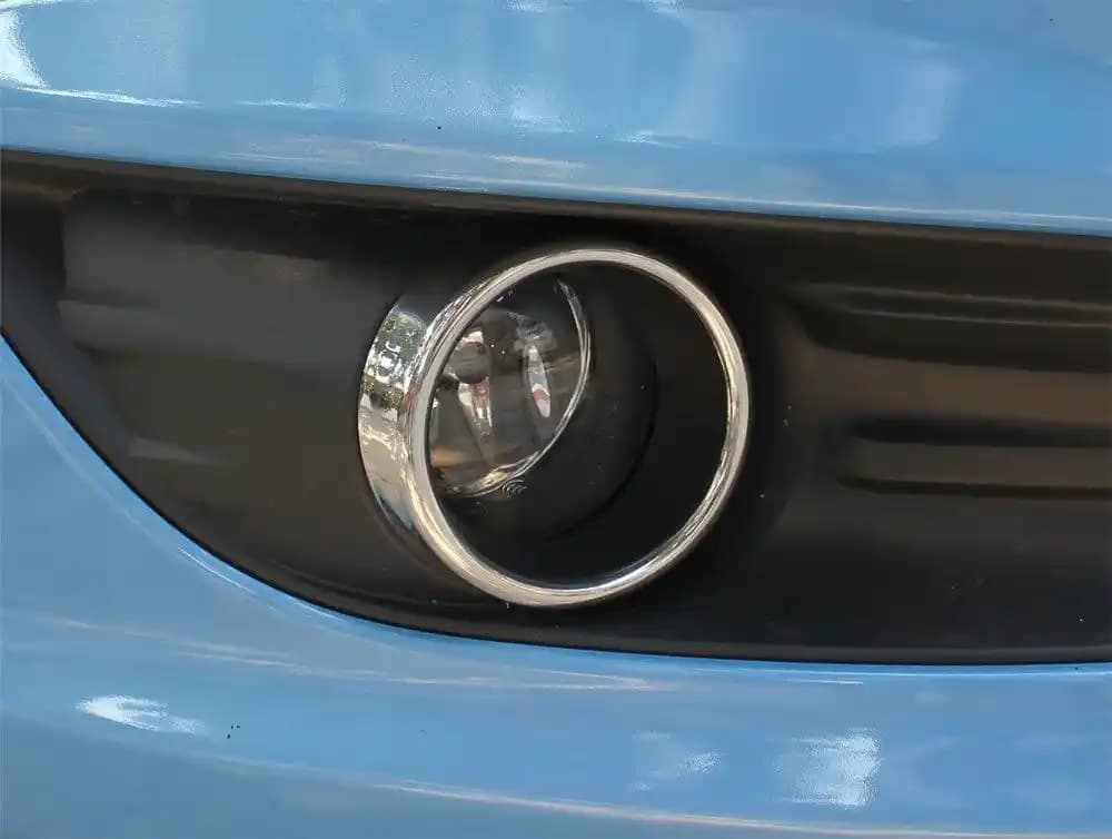 Ford Courier Krom Sis Farı Çerçevesi: Teknik Özellikler ve Kullanım Alanları