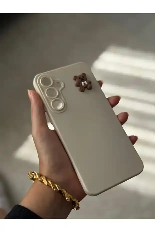 Kadife Telefon Kılıfları: Şıklık ve Koruma Sunan Modern Aksesuarlar