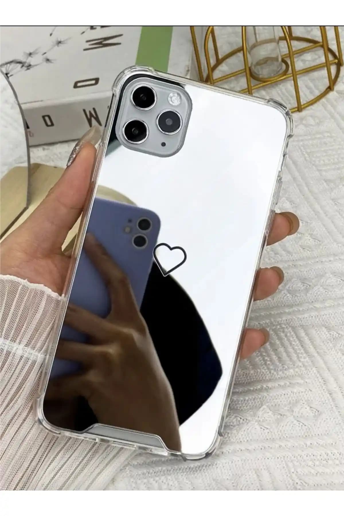 iPhone 11 için Şık ve Dayanıklı Silikon Kılıf - Koruma ve Estetiğin Buluşması