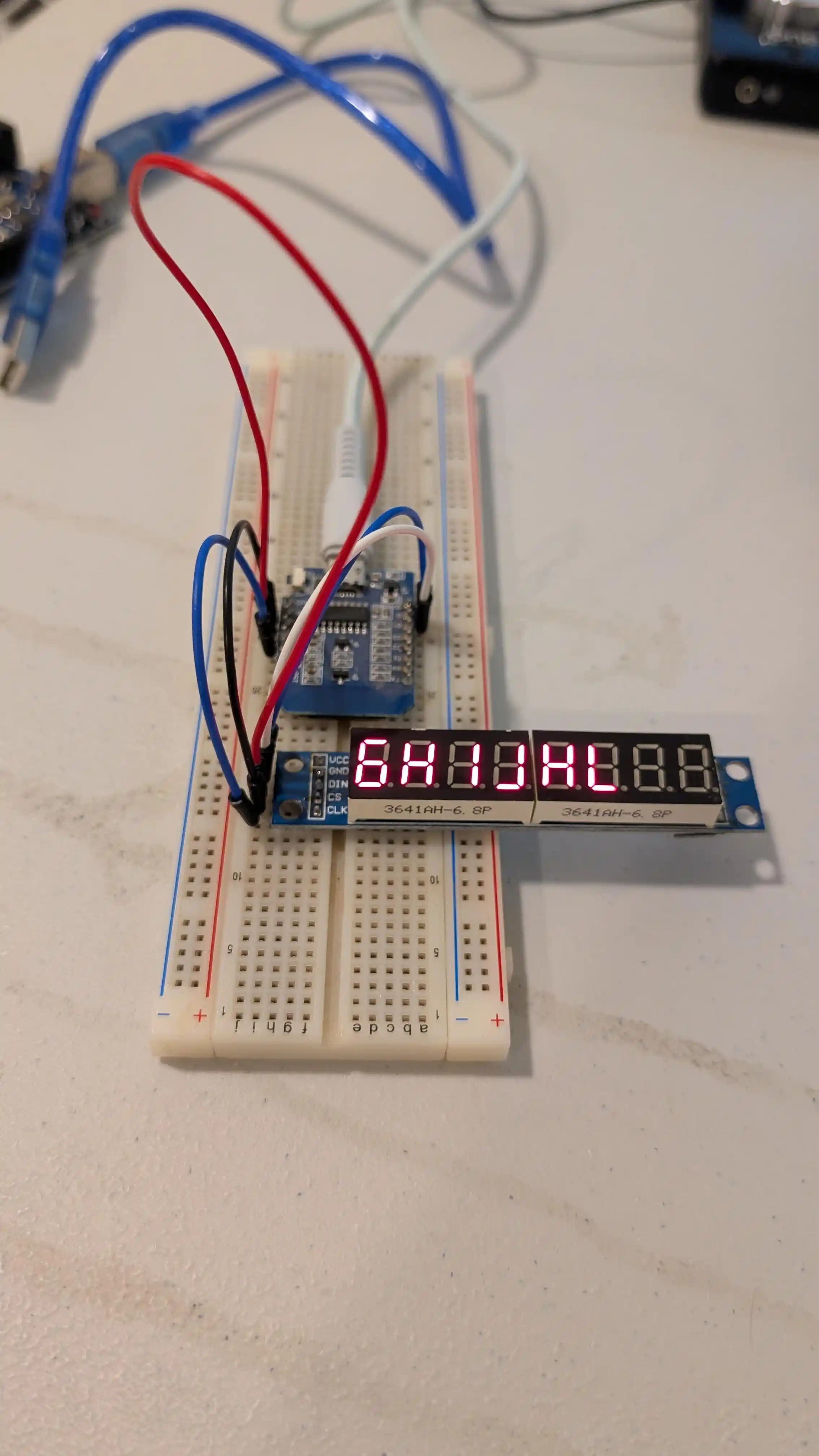 7 Segment ve Gelişmiş Segmentli Ekranlarda Harf ve Sayı Gösterimi Sınırları ve Çözümleri