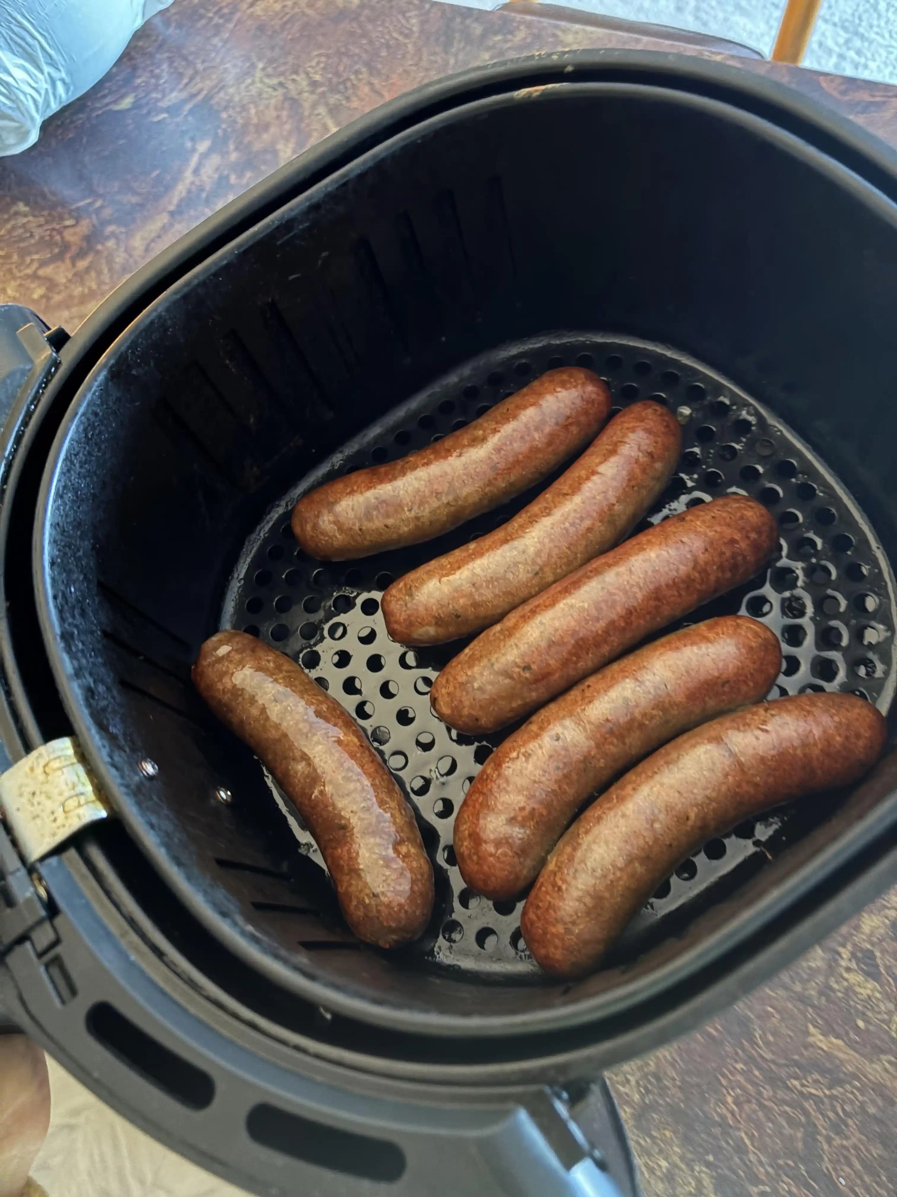 Airfryer ile Sosis Pişirme: Süre, Sıcaklık ve Pratik İpuçlarıyla Lezzetli Sonuçlar