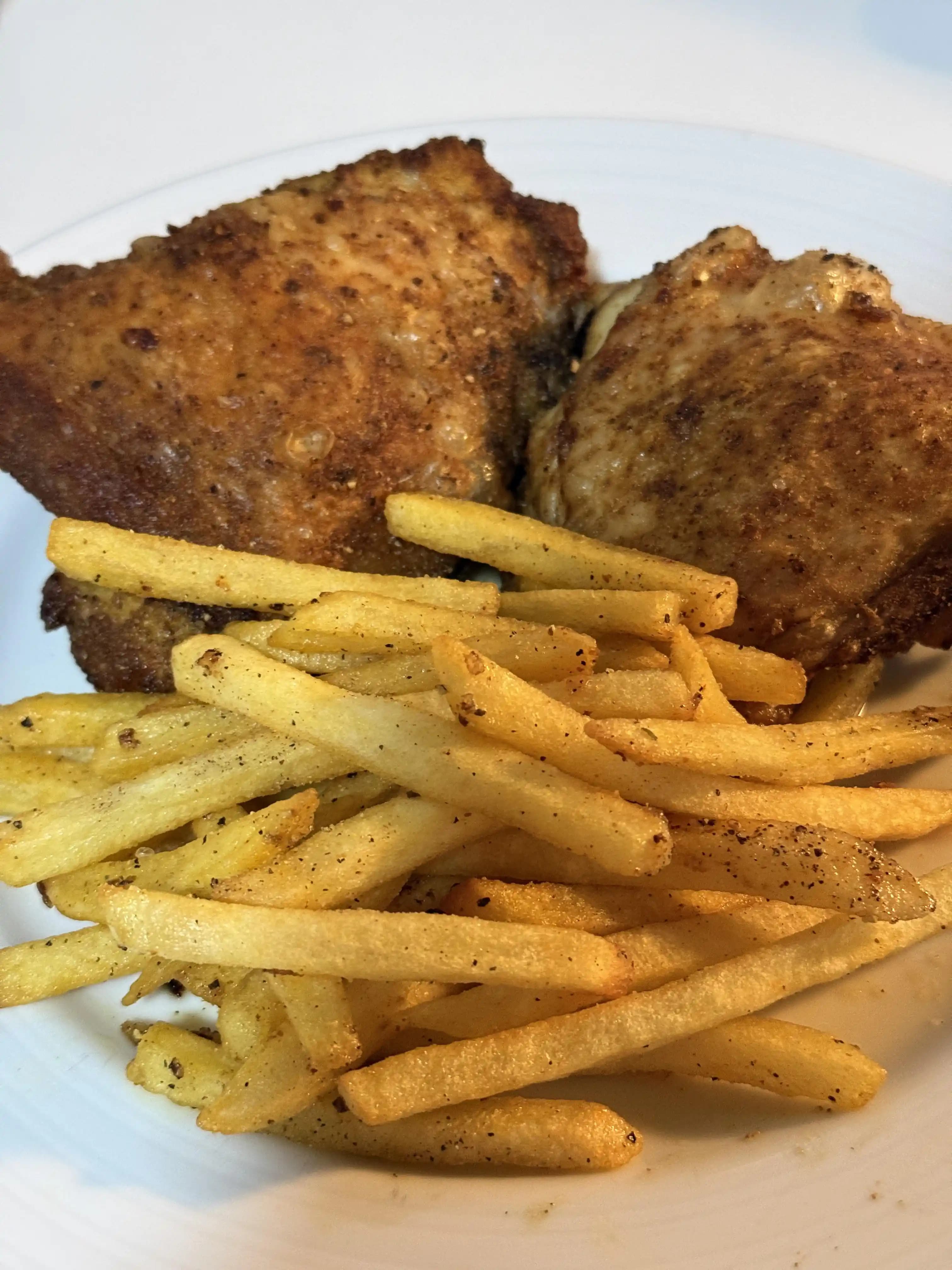 Airfryer Kullanımı: Pratik Pişirme Teknikleri ve Sağlıklı Yemek Hazırlama Yöntemleri