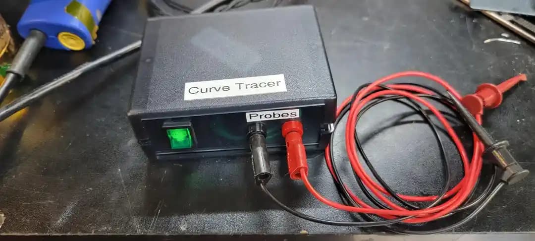 Octopus Eğrisi İzleyici: Düşük Maliyetli Elektronik Bileşen Analizi ve Tasarımı