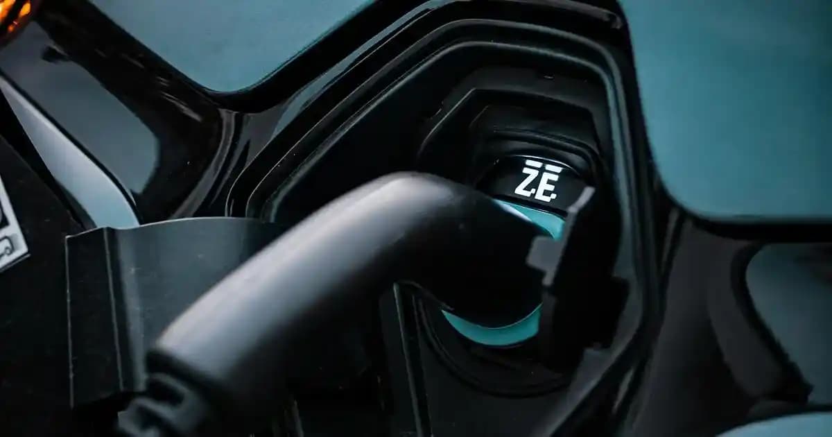 Shell'in Termal Yönetim Sıvısı ile Elektrikli Araçlarda 10 Dakika Şarj İddiası ve Teknolojik Detayları