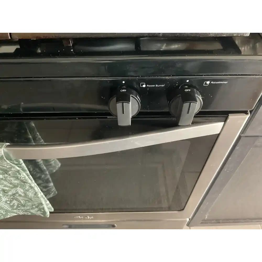 Whirlpool WFG320M0BS Fırın Kapısı Tamiri ve Değişimi: Maliyetler ve Seçenekler