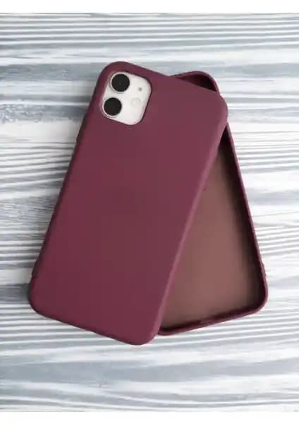 iPhone 11 ve iPhone 13 İçin Kadife Esnek Silikon Kılıf Karşılaştırması
