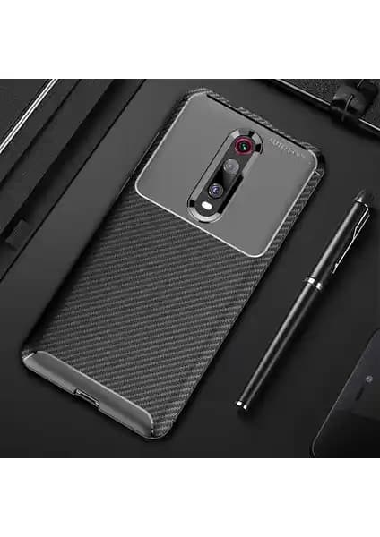 Xiaomi Mi 9T için Karbon Desenli Silikon Kılıf: Şıklık ve Koruma Bir Arada