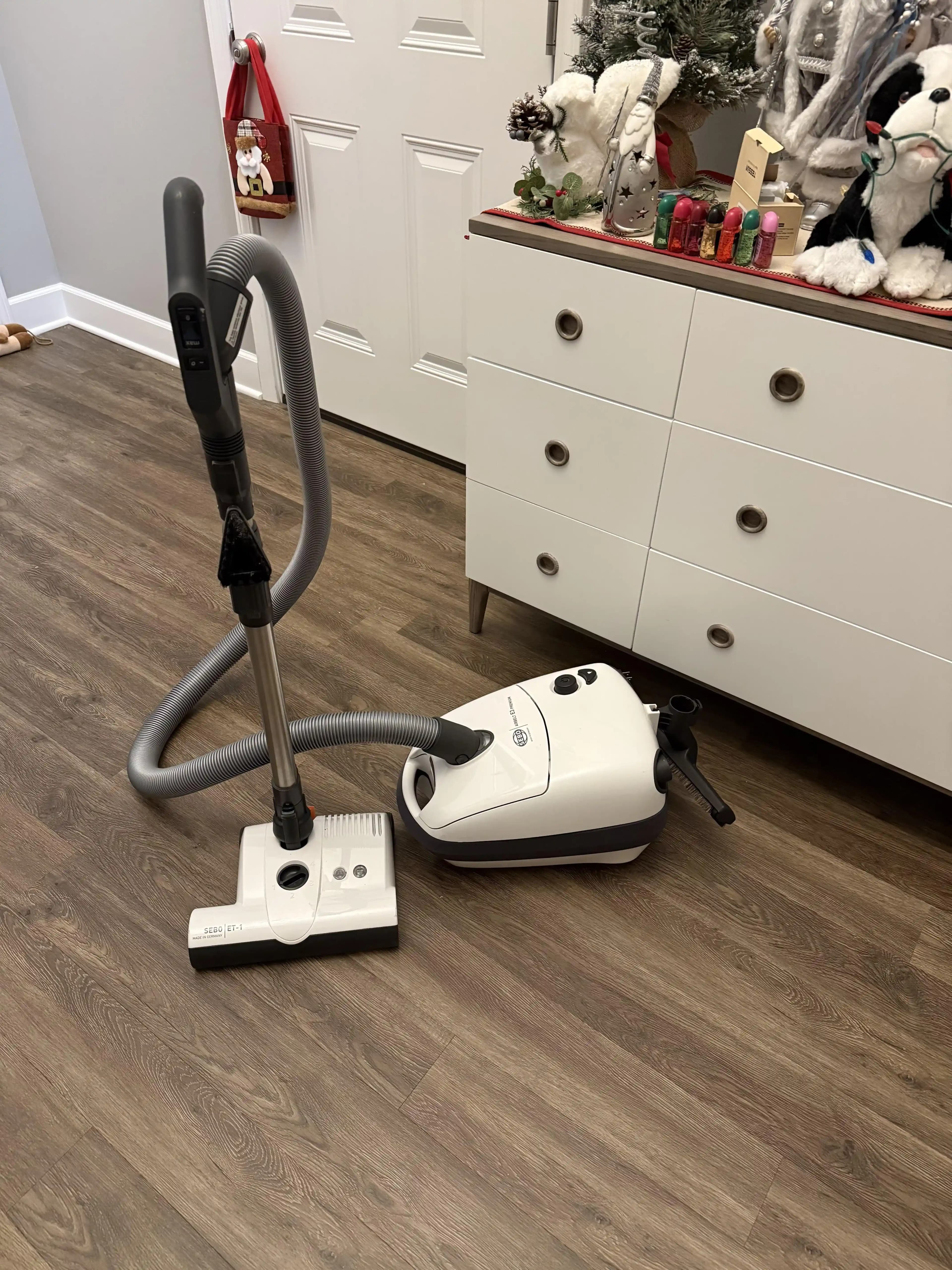 Sebo E3 Elektrikli Süpürge: Dayanıklılık ve Performansta Shark'a Alternatif Çözüm