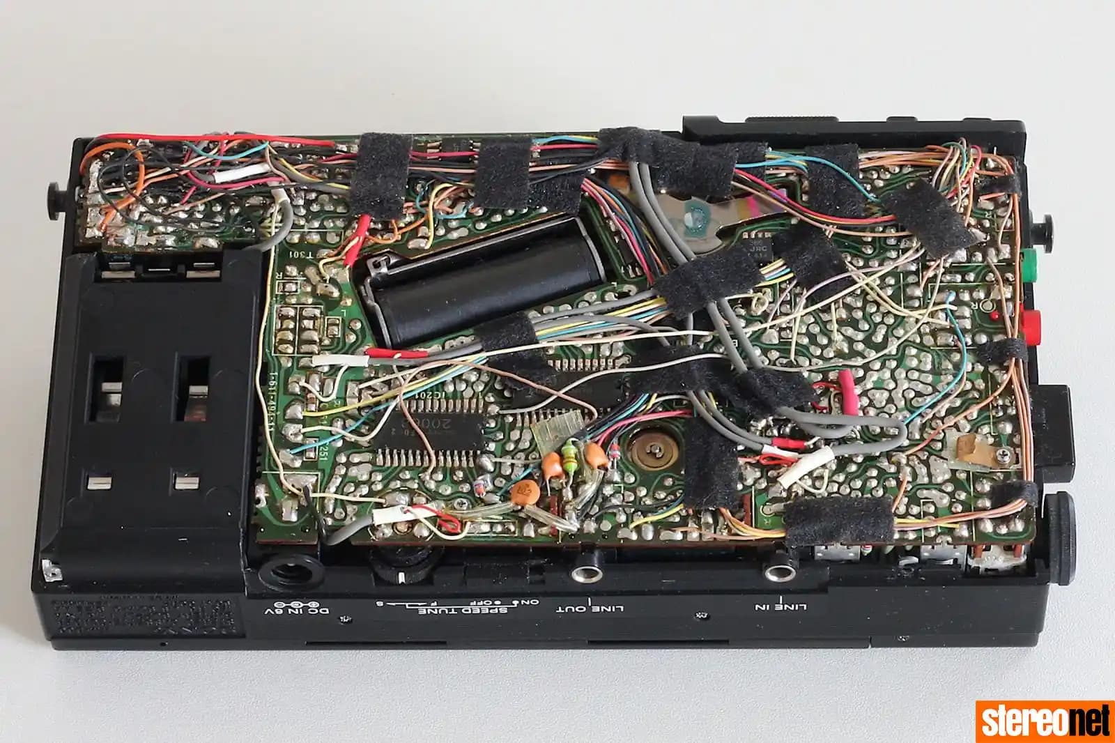 Sony WM-D6C Kaset Alan Kaydedicisinin Erken Revizyon Ana Kartı ve Tasarım Özellikleri