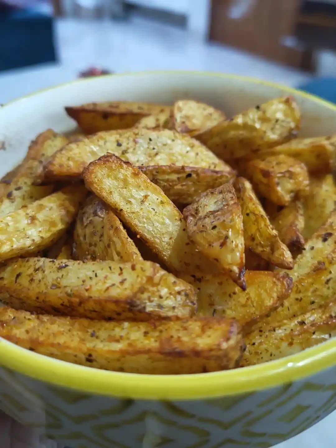 Hava Fritözünde Sağlıklı ve Pratik Patates Dilimleri Hazırlama Yöntemi