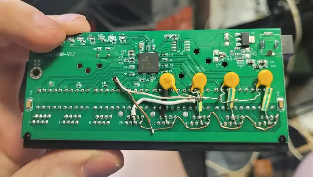 IEEE 802.3at Standardına Uygun Olmayan Düşük Maliyetli PoE Anahtarı Tasarımının Riskleri ve Sonuçları