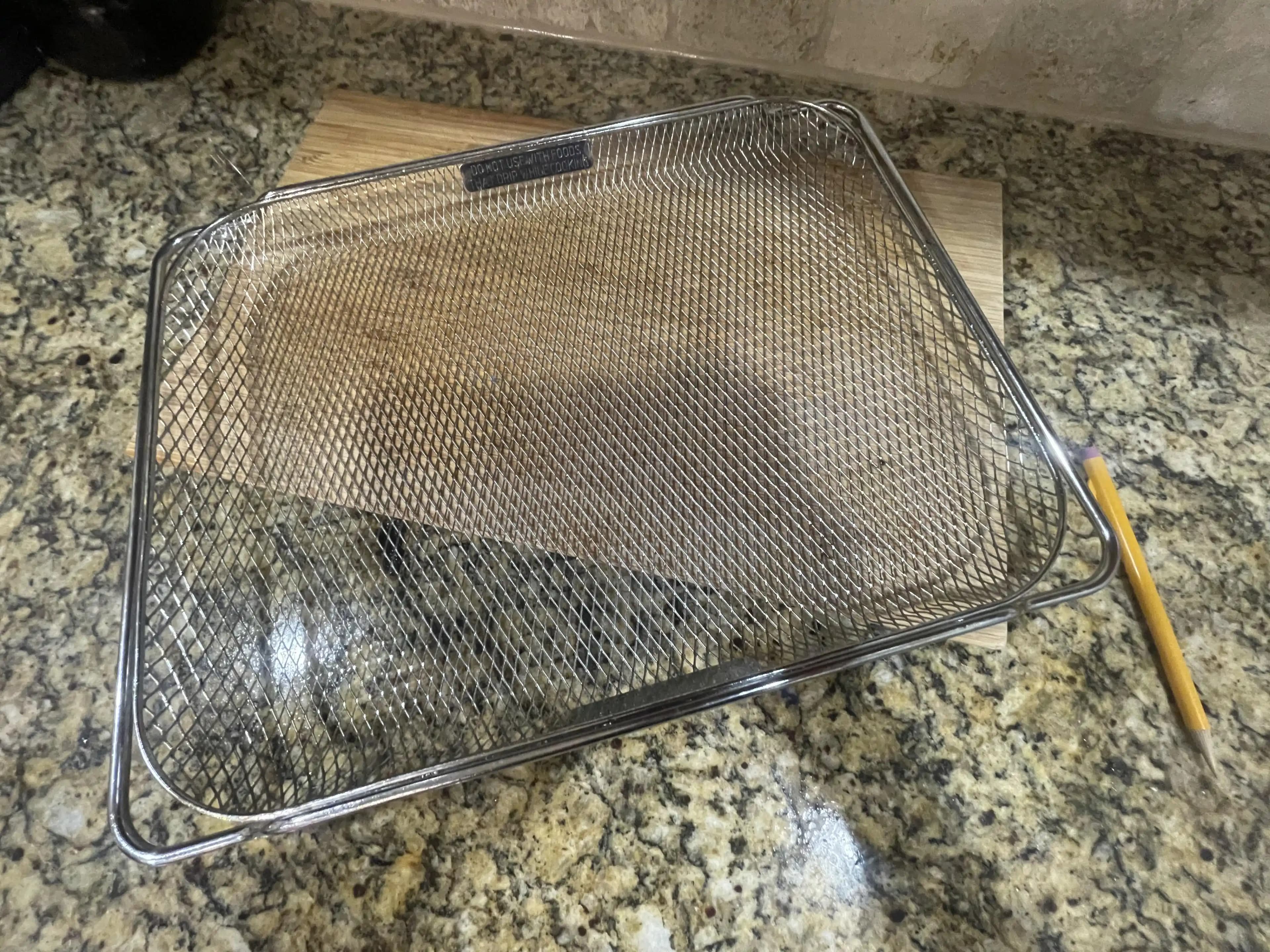 Tel Izgara Tepsilerin Temizliği İçin Etkili Yöntemler ve Koruyucu İpuçları