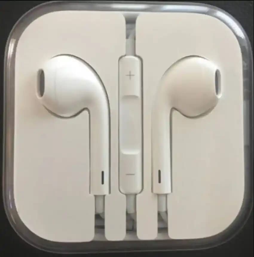 Apple Orijinal Kulaklıklar: Yüksek Ses Kalitesi ve Güvenilirlik Sunan Ürünler