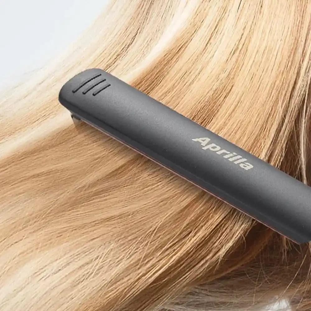 Aprilla Saç Düzleştirici: Modern Teknoloji ve Estetiğin Buluşması
