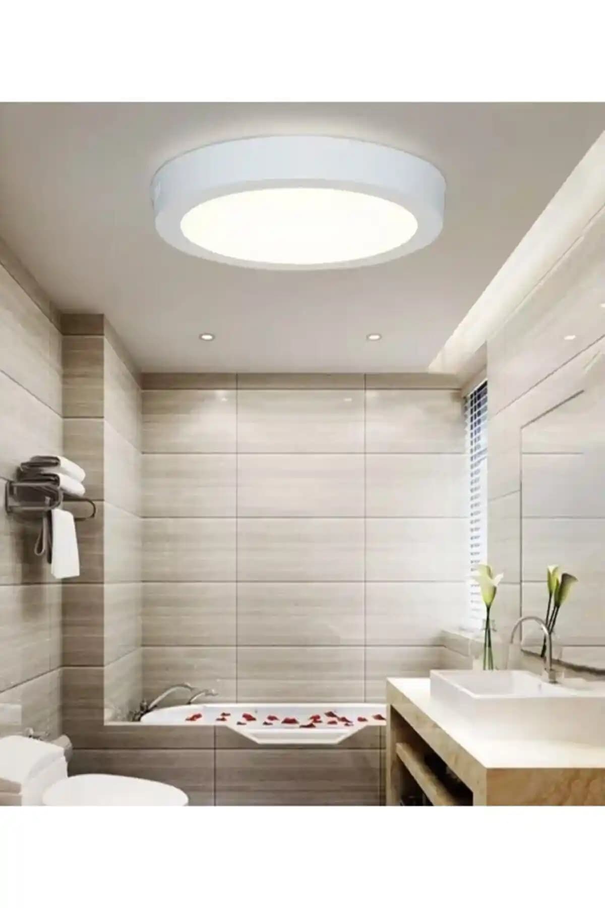 Banyo Tavan LED Lambası Seçimi ve Modern Aydınlatma Çözümleri Rehberi