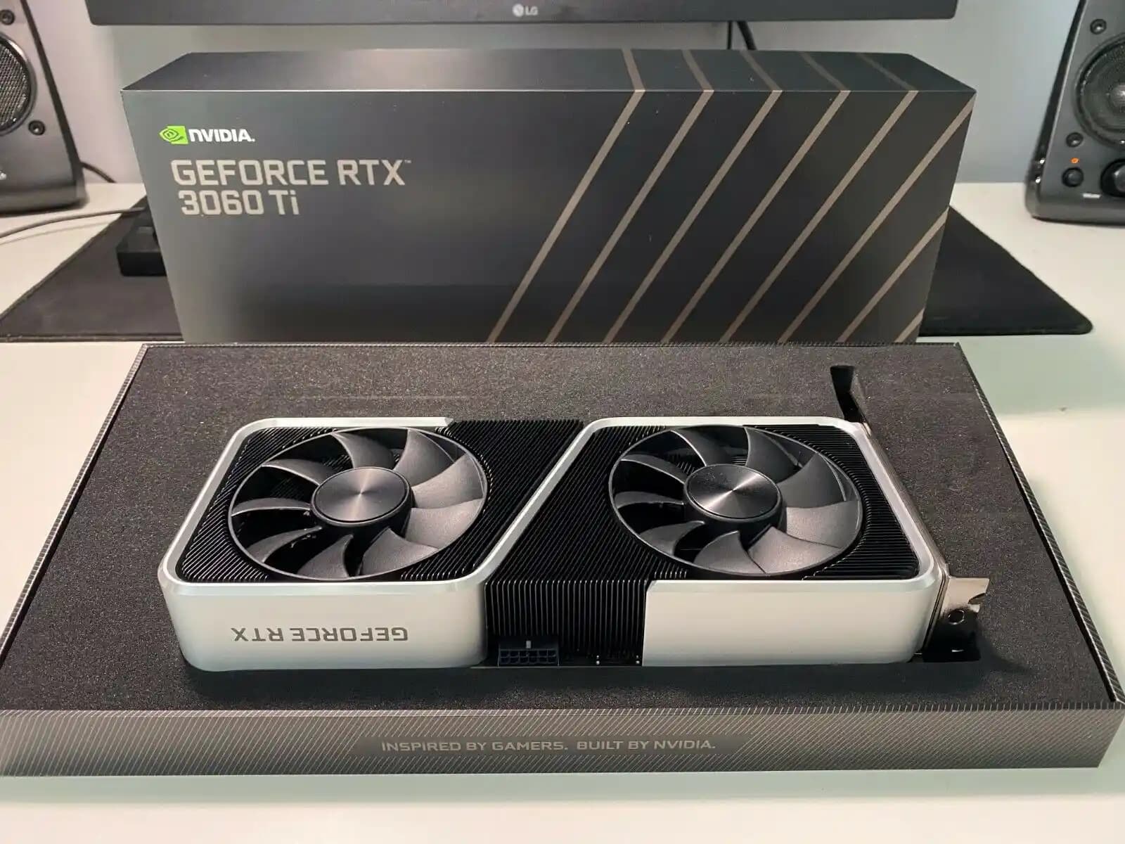 NVIDIA GeForce RTX 3060 Ti: Yüksek Performans ve Verimlilik Sunan Grafik Kartı