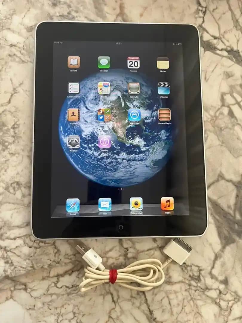 Apple iPad 1. Nesil: Teknolojinin Başlangıç Noktasındaki Öncü Tablet Özellikleri ve Tarihi