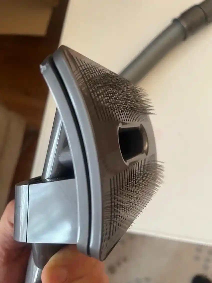 Dyson Evcil Hayvan Bakım Seti: Yüksek Teknoloji ile Temizlik ve Hava Kalitesi Artırımı