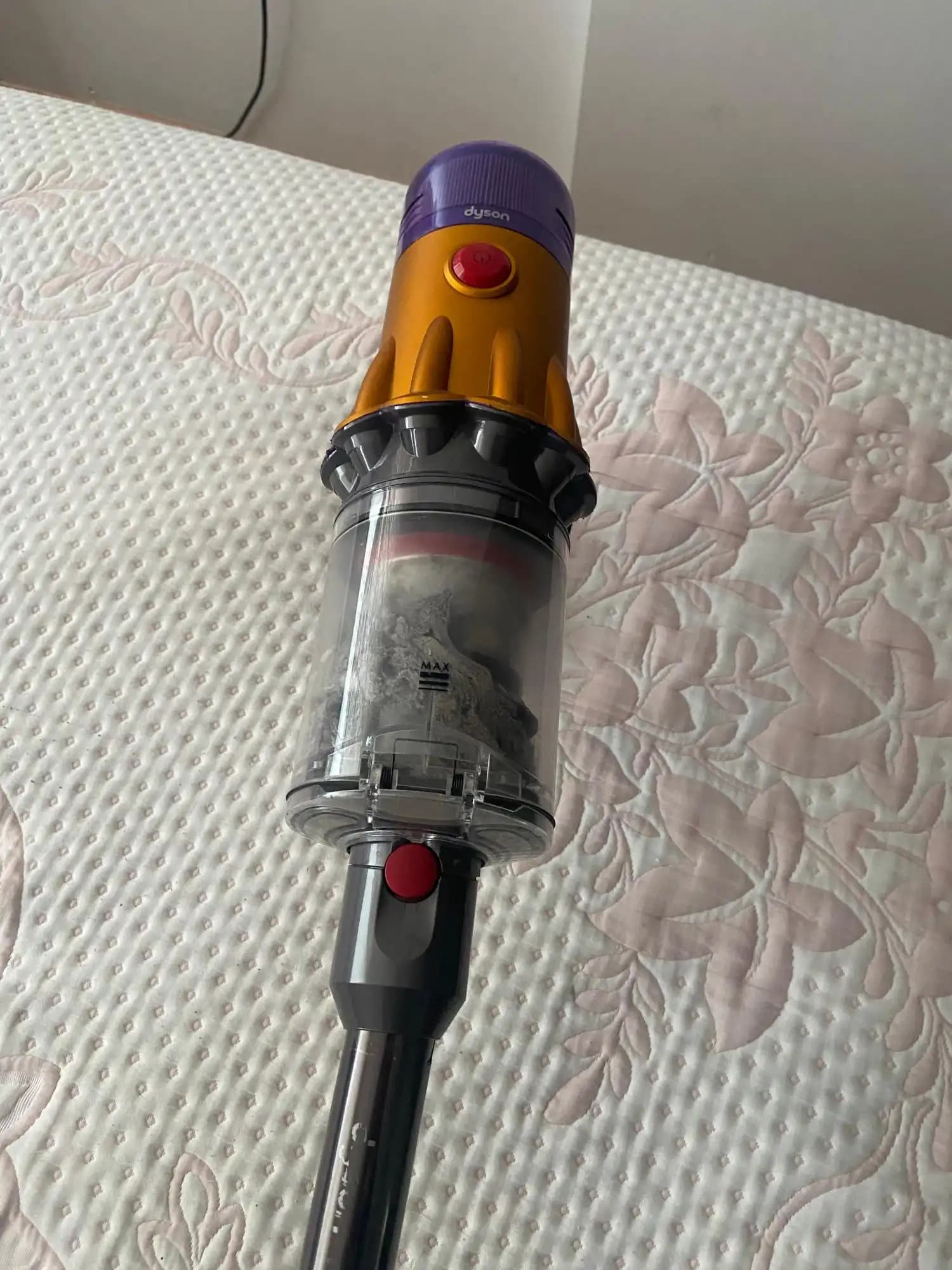 Dyson V12 Serisi: Güç ve Teknolojiyi Bir Araya Getiren Modern Temizlik Çözümü