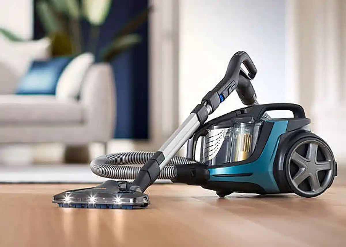En İyi Elektrikli Süpürge Seçimi: Teknolojinin Temizlikteki Rolü ve Öne Çıkan Modeller