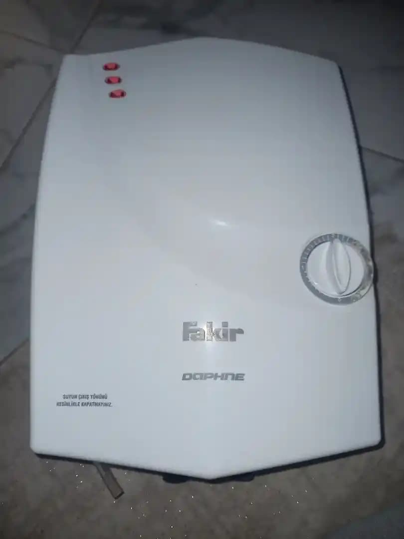 Fakir Su Isıtıcıları: Enerji Verimli ve Güvenli Elektronik Ev Aletleri