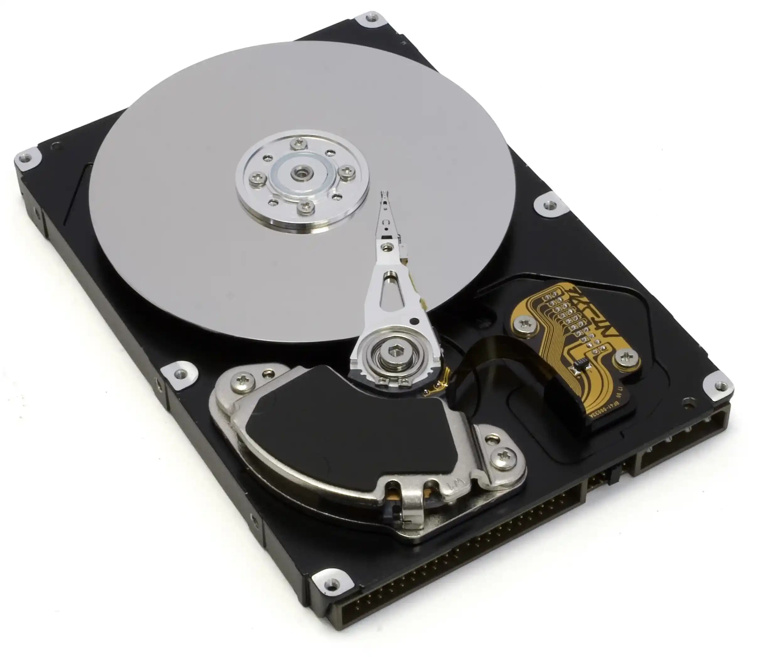 Hard Disk Nedir, Nasıl Çalışır ve Günümüzdeki Rolü Hakkında Detaylı Bilgi