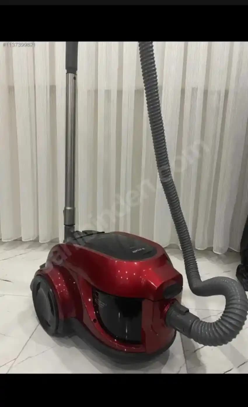 Hazneli Elektrik Süpürgeleri: Temizlikte Yenilik ve Kullanım Avantajları