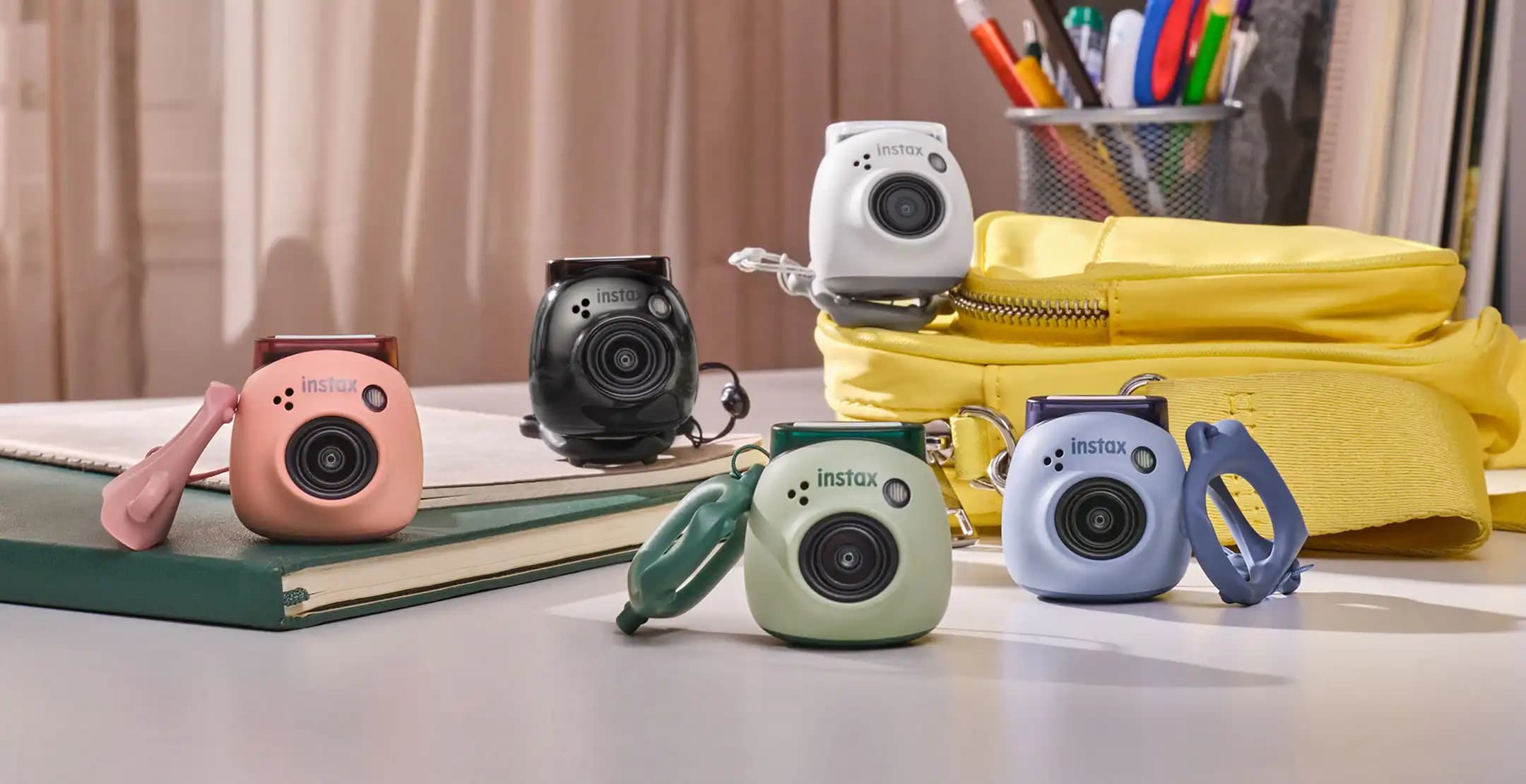 Instax Pal Dijital Kamera: Kompakt ve Yenilikçi Anı Yakalama Cihazı Özellikleri