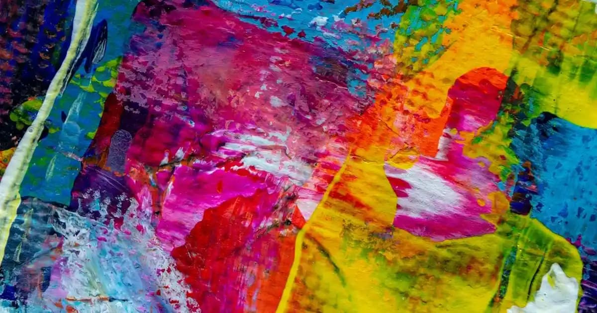 iPhone 15 Pro Altın Renk Seçeneği: Lüks ve Prestijli Tasarım Alternatifleri