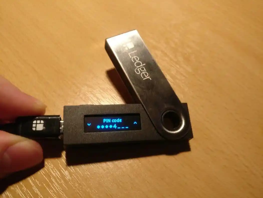 Ledger Nano S: Güvenli Kripto Cüzdanı Kullanımı ve Güncel Durum Analizi
