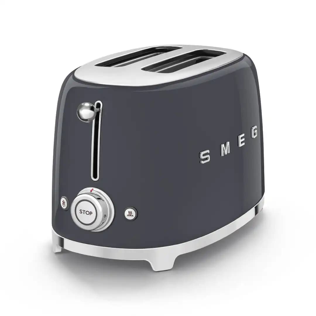 Smeg Ekmek Kızartma Makinesi: Estetik ve Fonksiyonelliğin Birleştiği Modern Tasarım