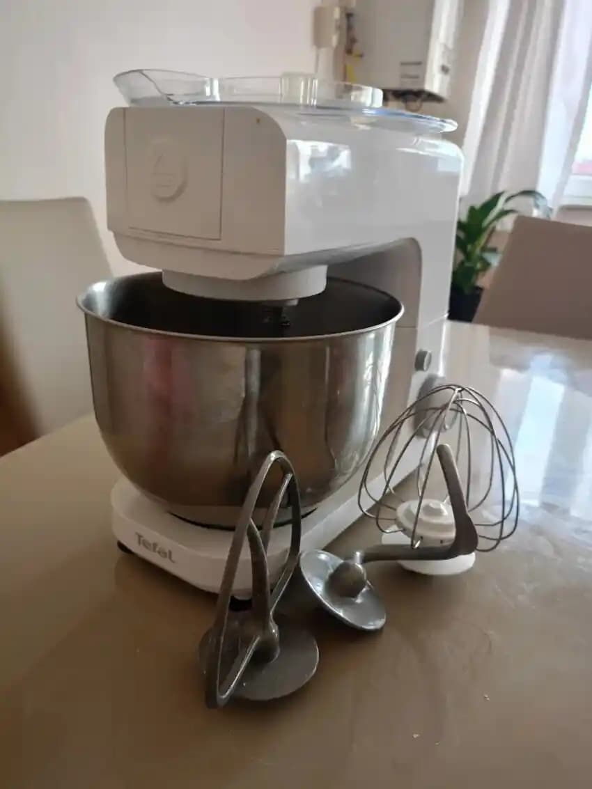 Tefal Hamur Yoğurma Makinesi: Pratiklik ve Teknolojiyi Birleştiren Modern Mutfak Çözümü