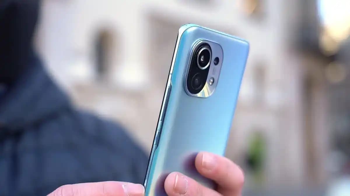 Xiaomi’nin Küçük Telefon Seçenekleri: Taşınabilirlik ve Güç Dengesi Sağlayan Modeller