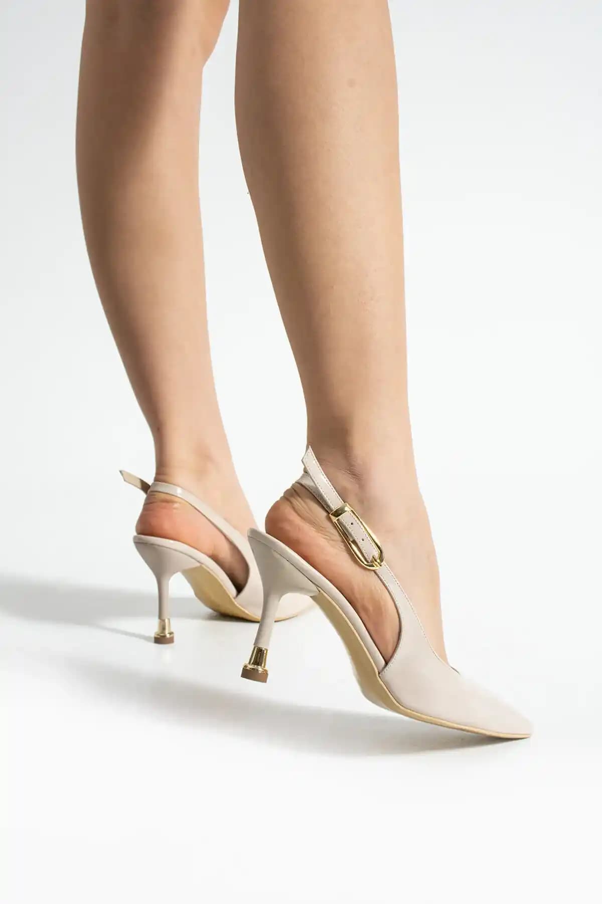 8 cm Topuklu Düğün Ayakkabısı: Şıklık ve Konforun Mükemmel Buluşması