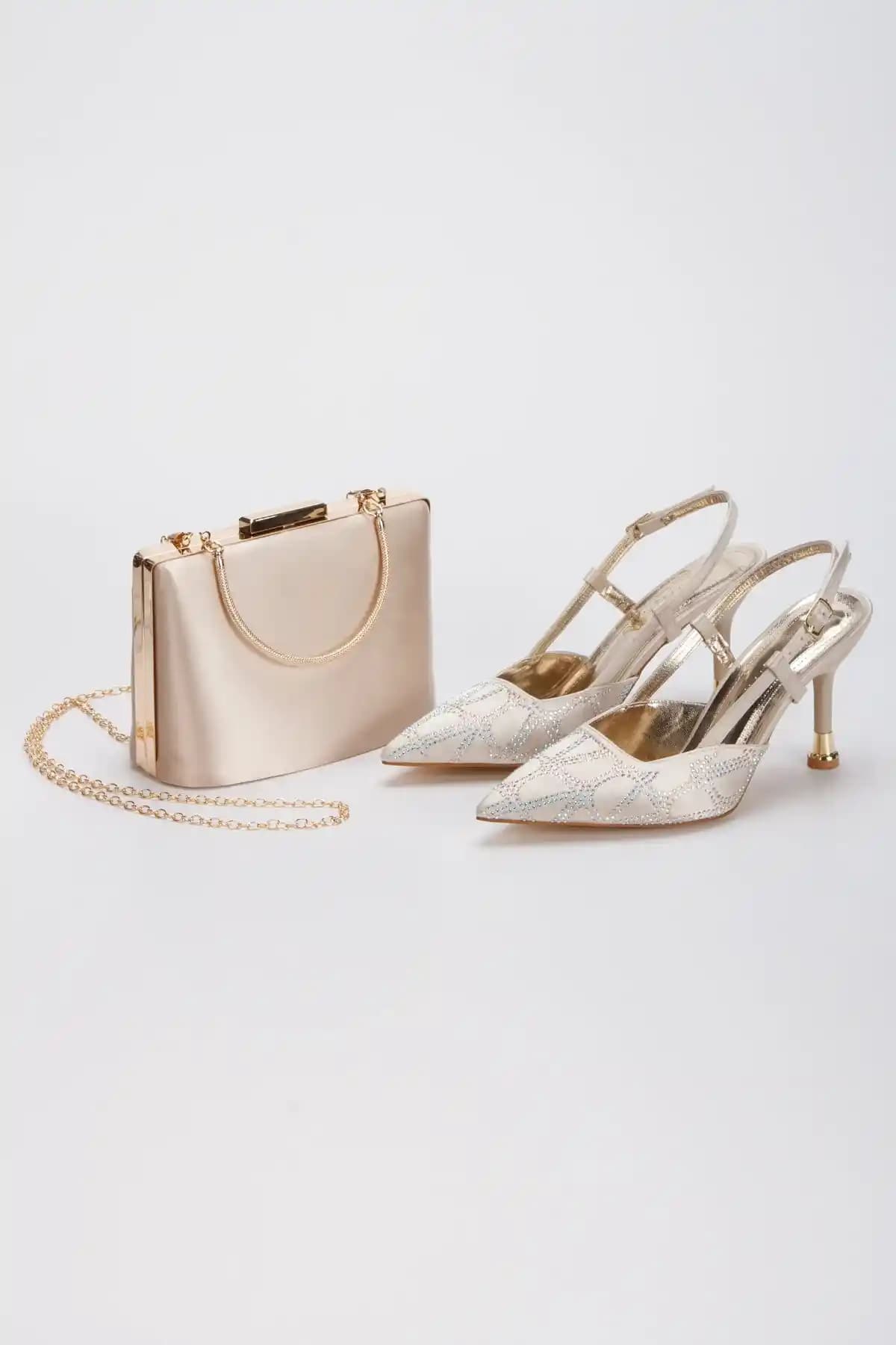 Abiye Ayakkabı ve Portföy Çanta Kombinasyonu: Zarif ve Şık Bir Görünüm İçin Rehber