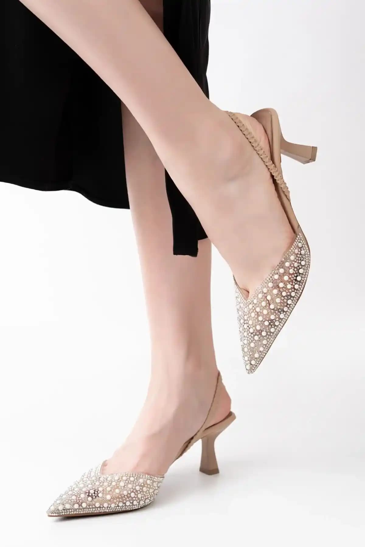 Abiye Ayakkabılarda Konfor ve Estetik Dengenin Sağlanması