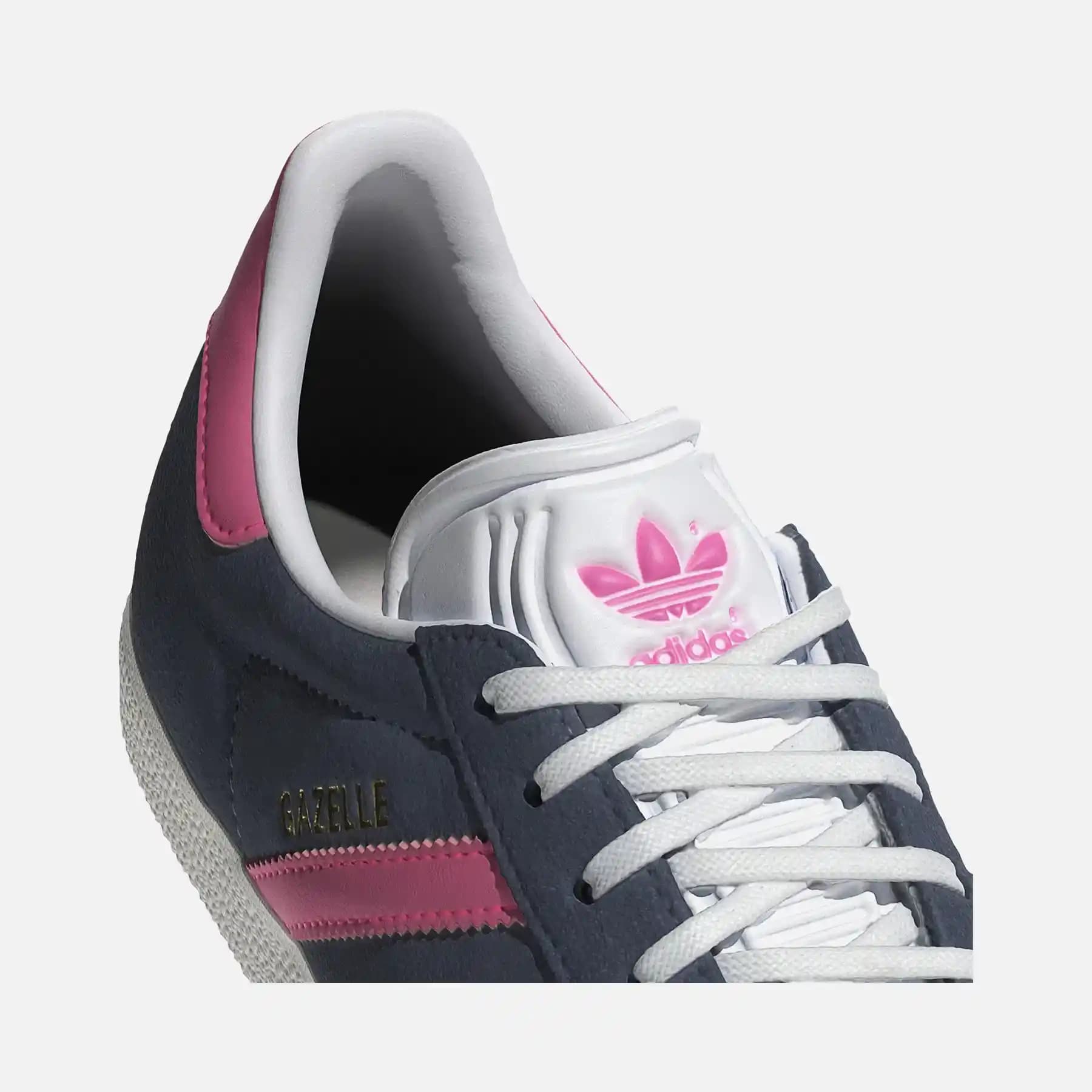 Adidas Kadın Ayakkabıları Konfor ve Şıklığı Bir Arada Sunan Modern Tasarımlar